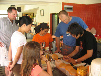 Cutting sexy mango